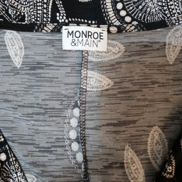 Absolutely gorgeous tunic viscose spandex. XL - Picture 4 of 4